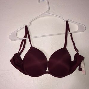 Pink Victoria’s Secret 34B super push-up bra